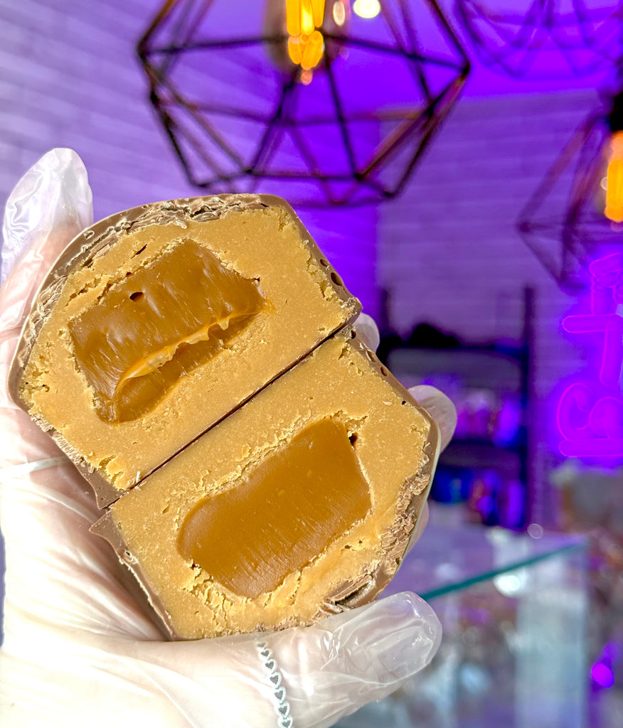 Stuffed Fudge Wheel -With Luxury Caramel (Unsalted) *Posted in 1-2 working days*