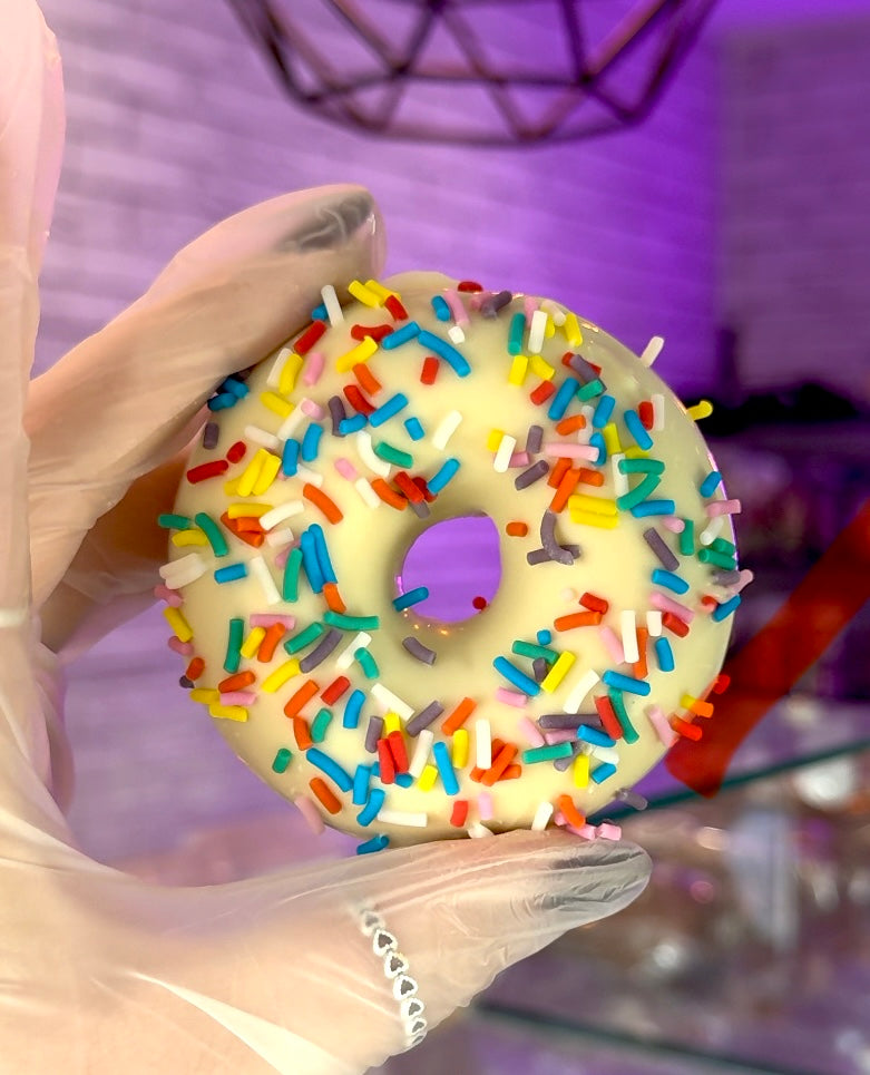 Vanilla Fudge Donut with Belgian White Chocolate *Posted in 1-3 working days*