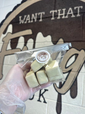 VANILLA IN WHITE Chocolate Fudge Chunks *Posted in 1-3 working days*