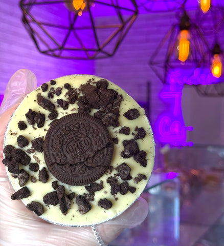 Cookie & Cream Fudge Pie *Posted in 1-2 working days*