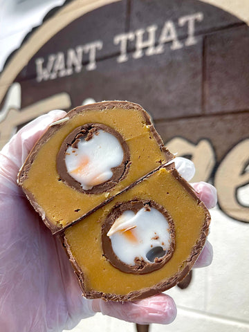 Fudge Wheel With Creme Egg - Milk Chocolate